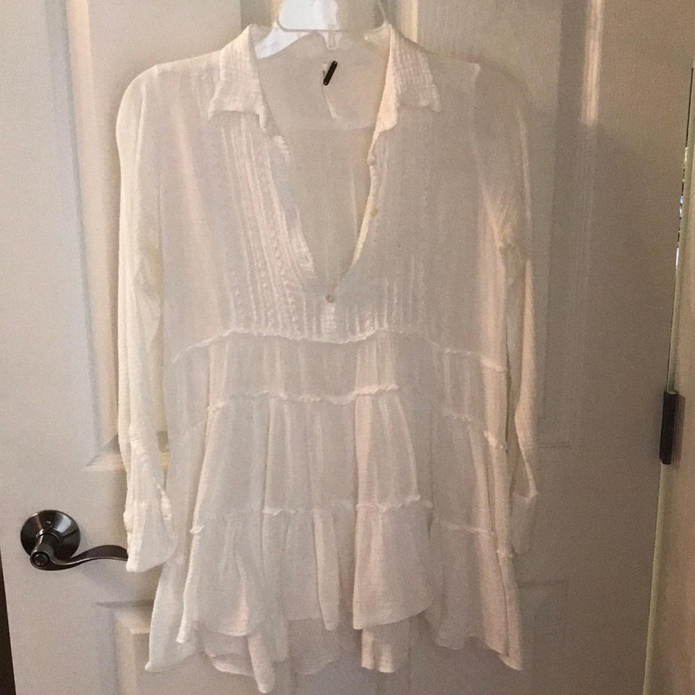 Gauzy flowy top
